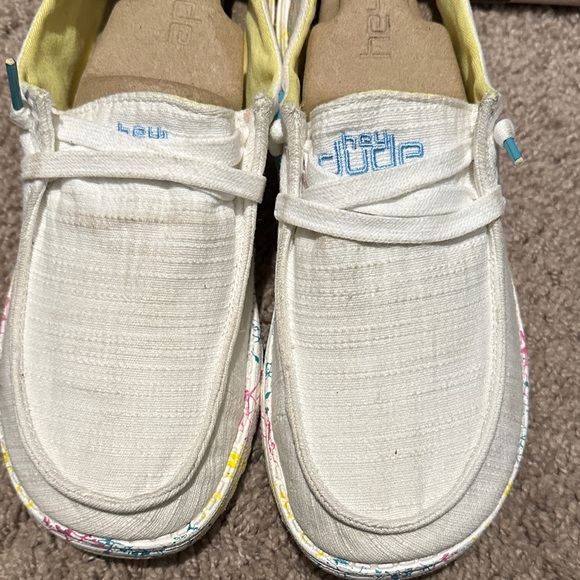 Hey Dude Women's Cream Sneakers with Colorful Trim - Picture 4 of 6